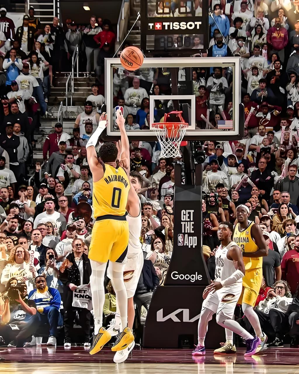 步行者强势立陶宛男篮,杰伦·布朗高光表现 步行者强势立陶宛男篮,杰伦·布朗高光表现