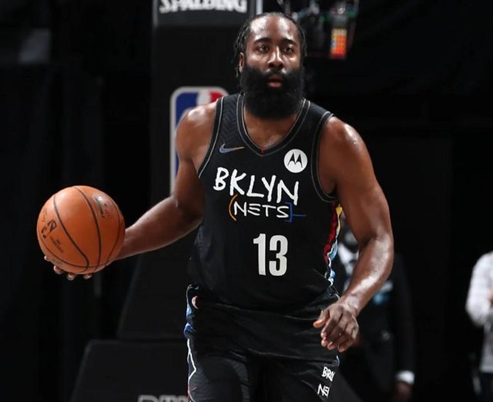 76人险胜篮网B队，拉塞尔三分雨点燃全场