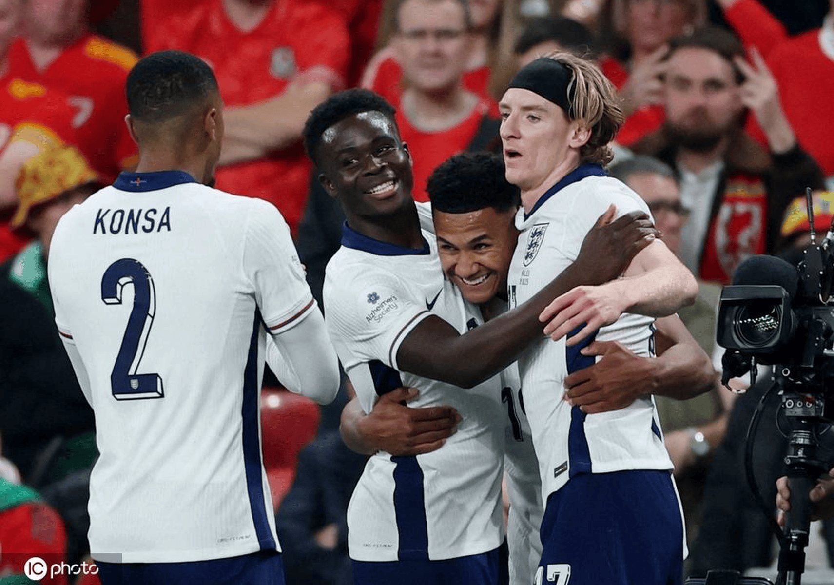 英格兰队绝杀德国队，波尔统治全场的简单介绍