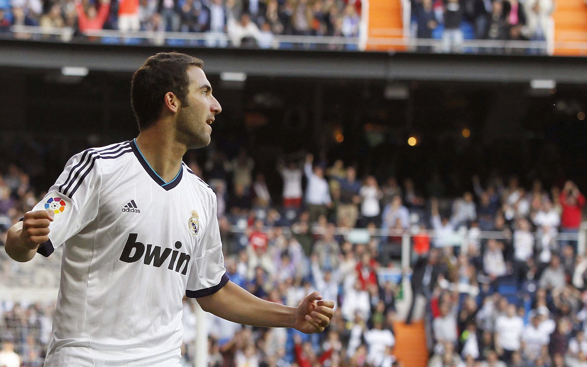 永恒之城奇迹，托尼·克罗斯的指挥艺术与罗马翻盘皇马的史诗之夜